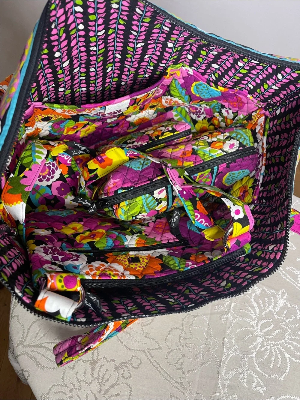 Vera Bradley 4-Piece  Va Va Bloom Floral  Cotton XL Tote Crossbody bag 2 Pouches